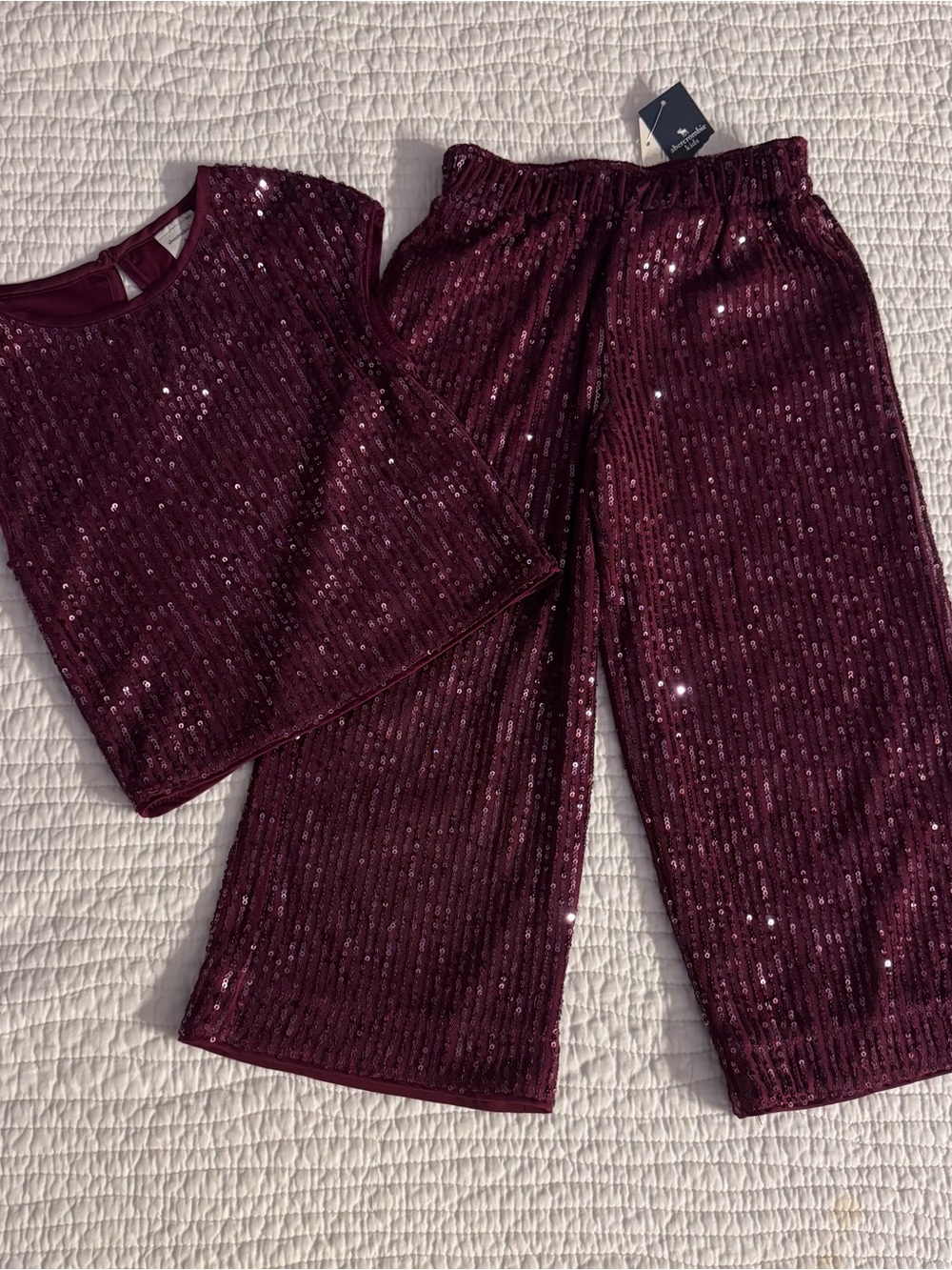 NWT Abercrombie Kids Girls Maroon Sequin
2 Piece Set Size 5/6 Holiday Party
Gift